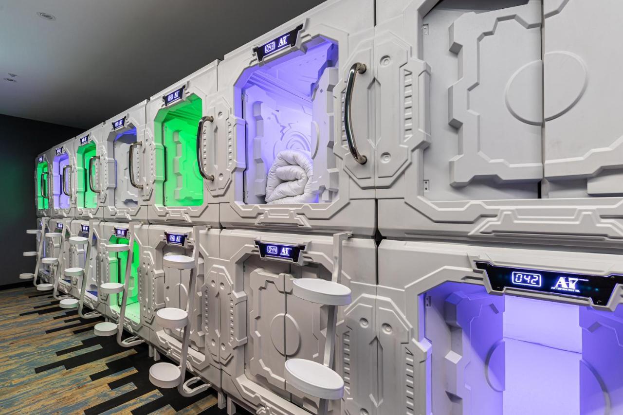 Art Seven Hostel Capsules มาดริด ภายนอก รูปภาพ