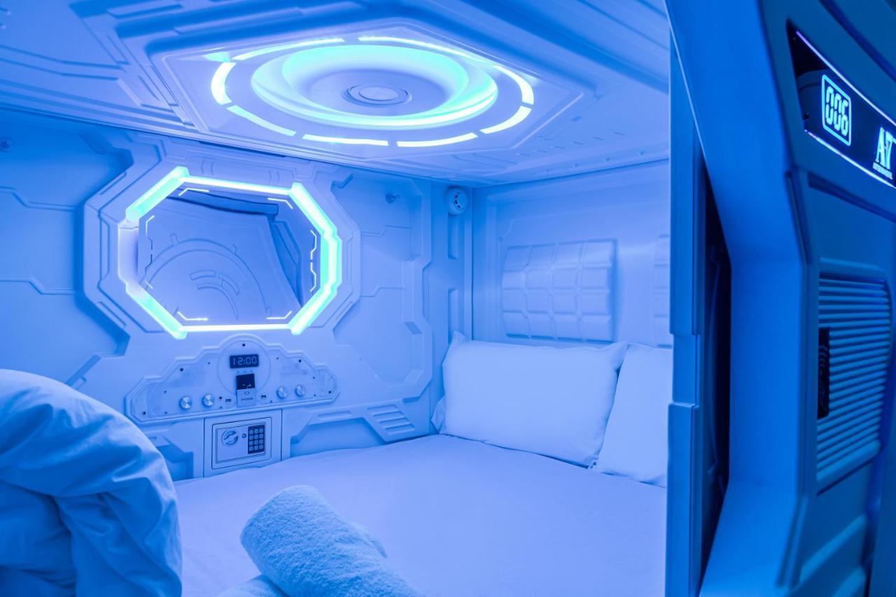 Art Seven Hostel Capsules มาดริด ภายนอก รูปภาพ