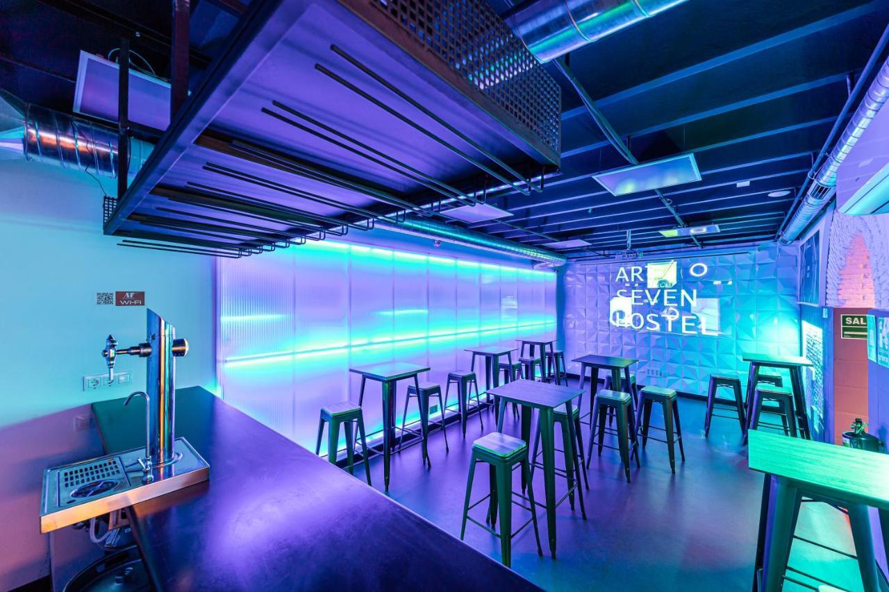 Art Seven Hostel Capsules มาดริด ภายนอก รูปภาพ