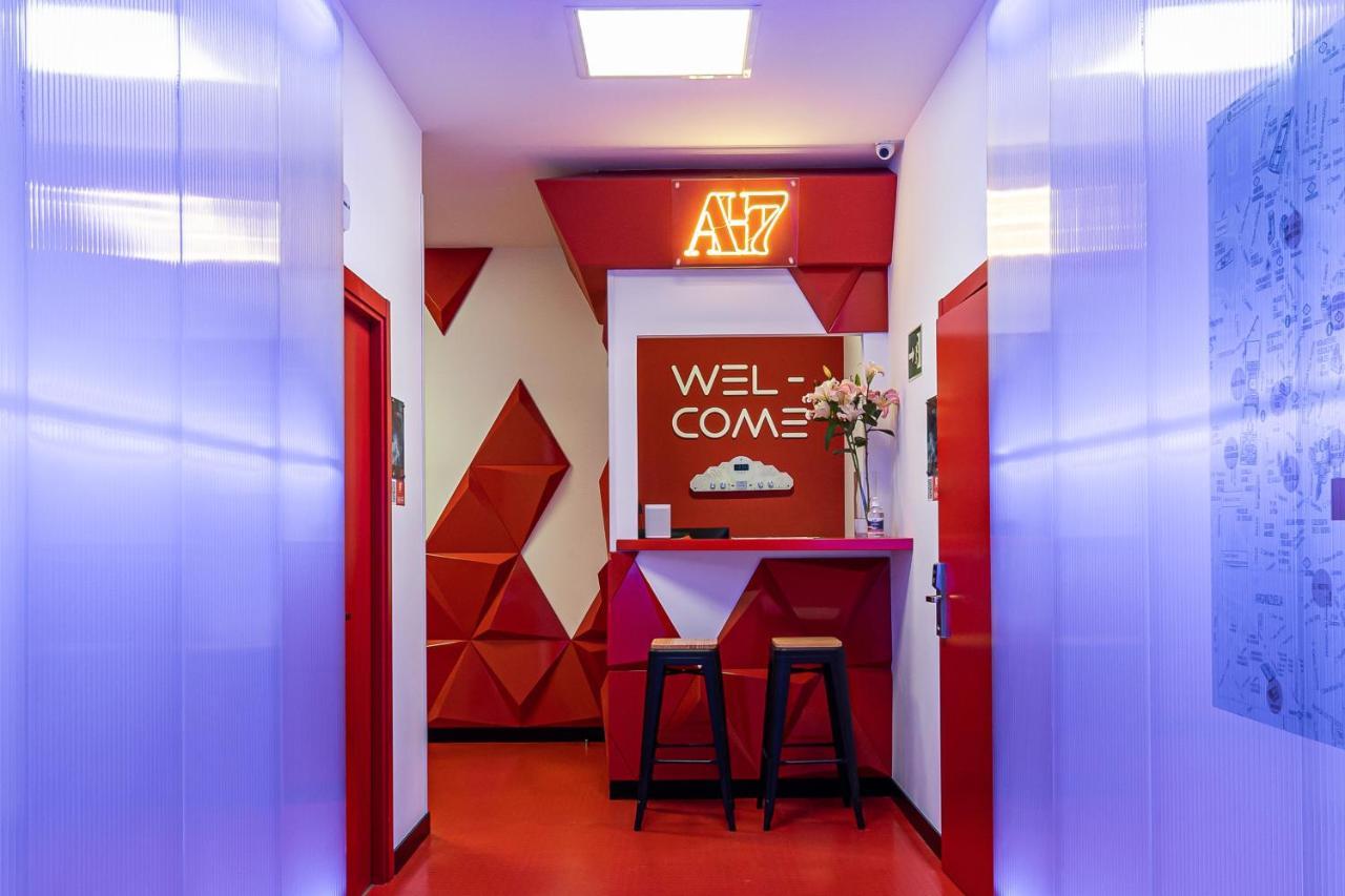Art Seven Hostel Capsules มาดริด ภายนอก รูปภาพ