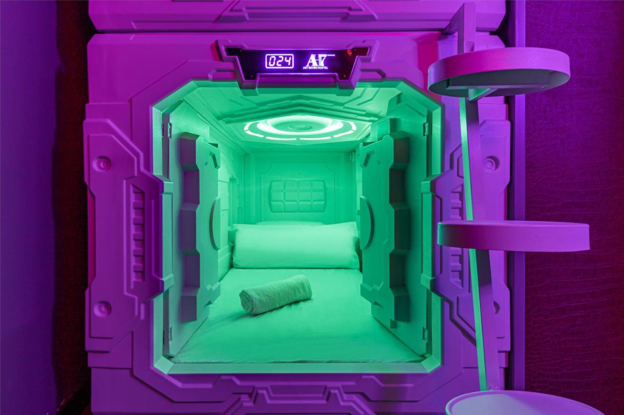 Art Seven Hostel Capsules มาดริด ภายนอก รูปภาพ